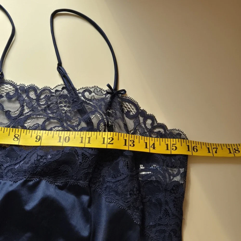 Warner's Vintage Blue Camisole Top Size S Nylon Lace Lingerie Made In‎ USA